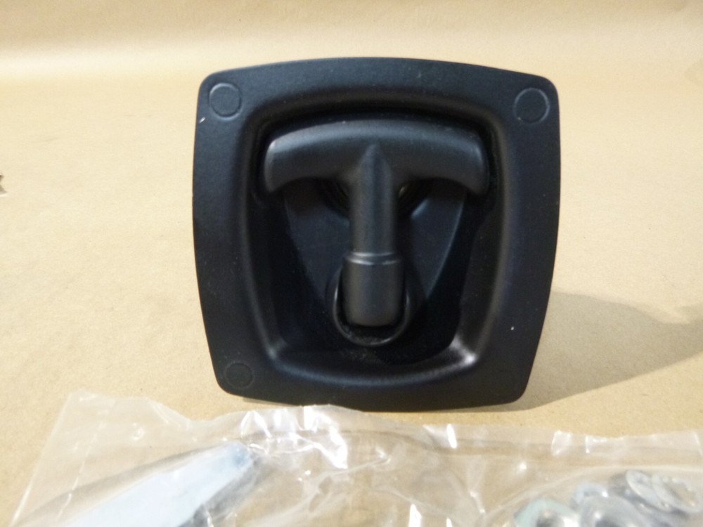 Doosan 6909609 For Bobcat Versahandlers Engine Compartment Latch Handle Assy.