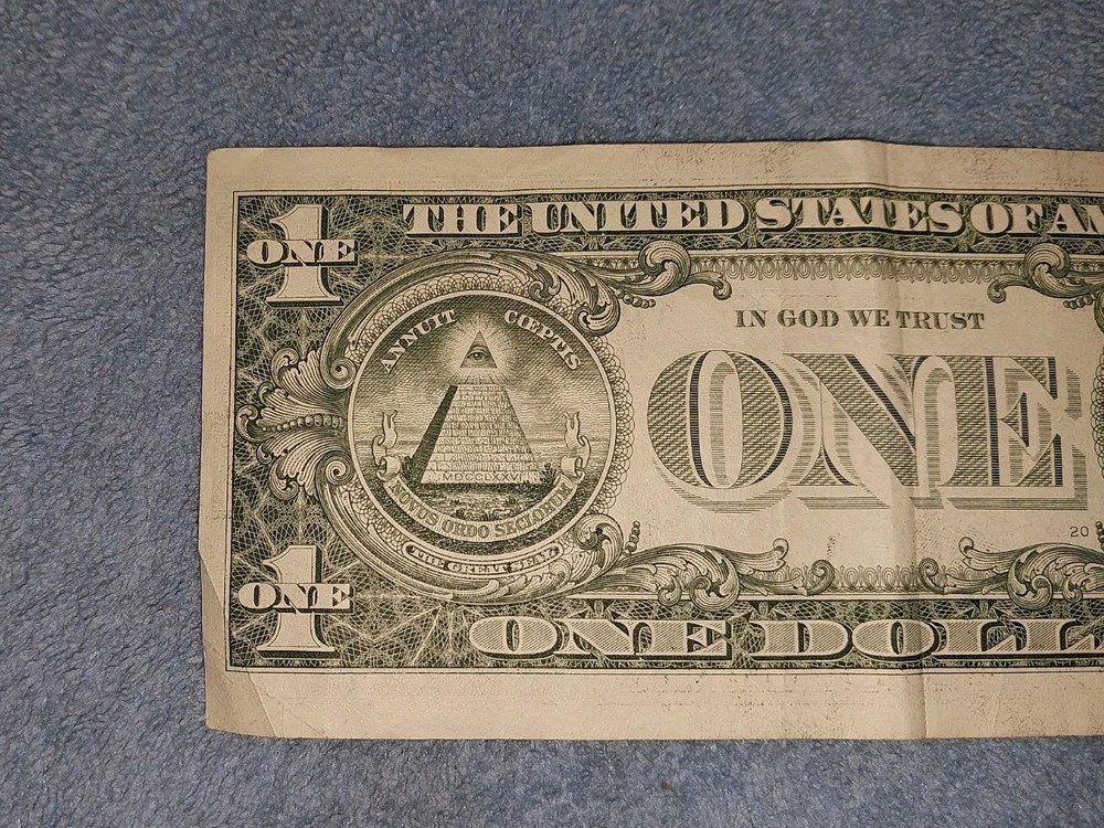 $1 Bill Series 2017-A - Miscut Or Misalignment Error Dollar - Off Center Cut