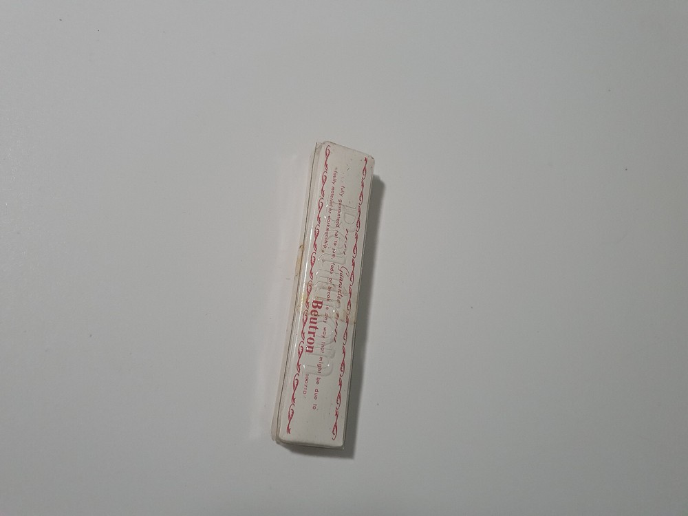 vintage beutron zipper 22' 55cm white
