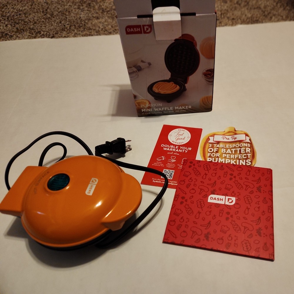 Dash DMWP001OR Mini Waffle Maker - Orange