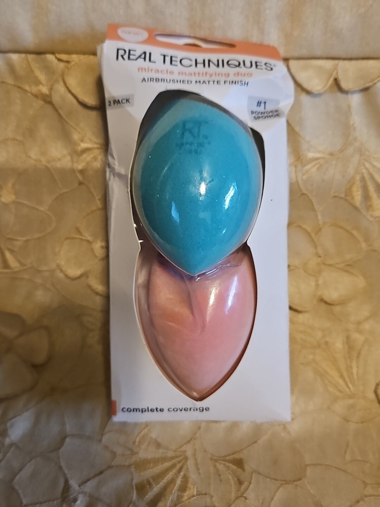 REAL TECHNIQUES-MIRACLE MATTIFYING DUO-AIRBRUSHED MATTE FINISH-2 PACK-DENTED BOX