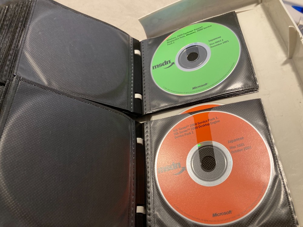 Microsoft Developer Network MSDN Disc Cases Empty Lot of 2 w/ Video Game Disc