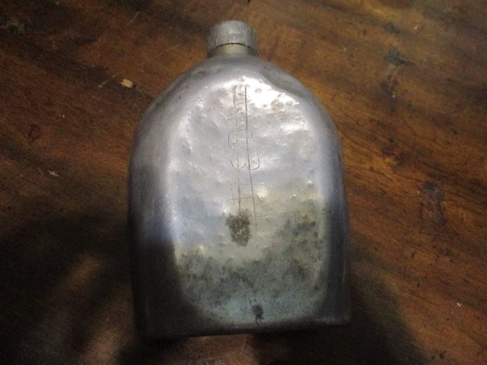 ww1 canteen marked 1918