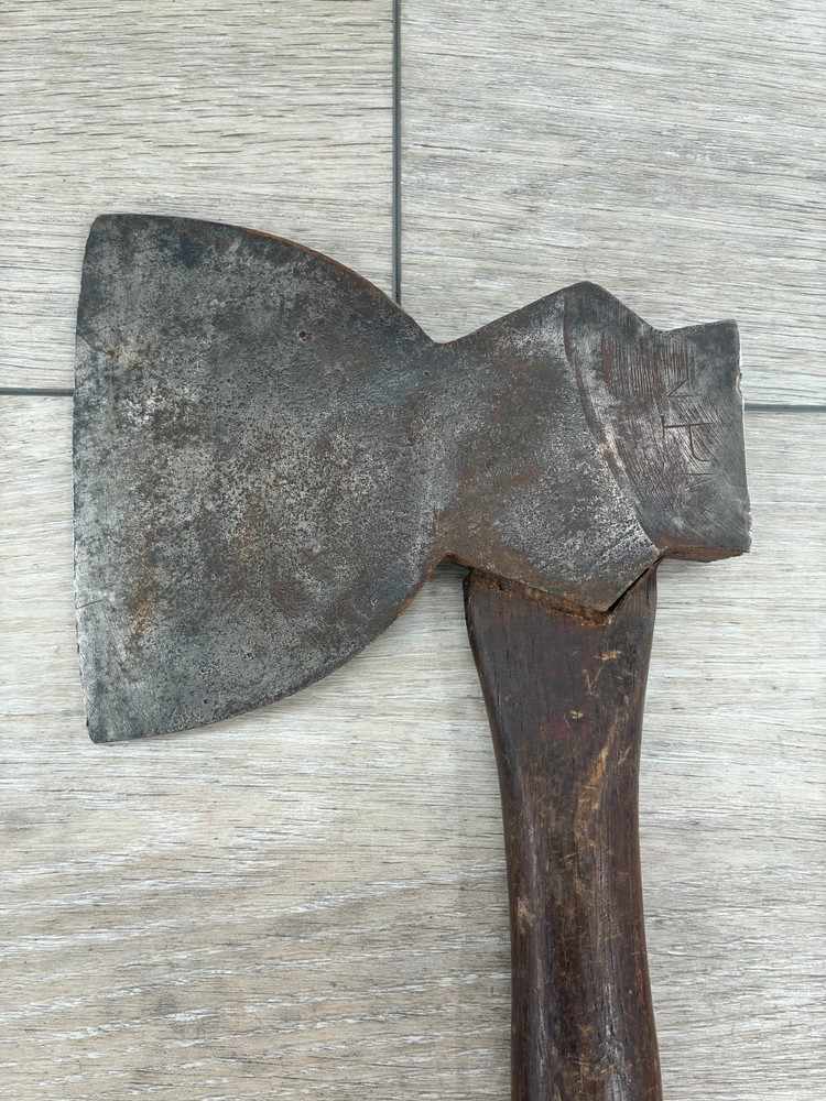 Vintage Guaranteed Plumb Broadhead Single Beveled Edge Hewing Axe Hatchet Tool