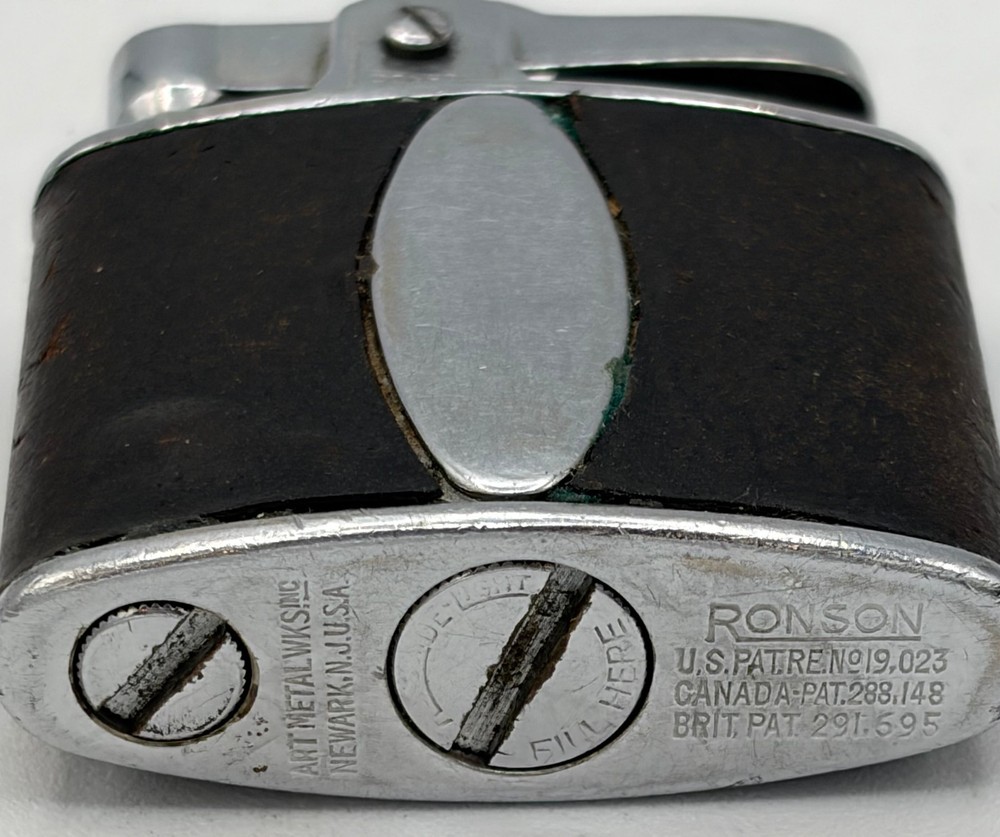 Vintage Ronson De-Light Standard Pocket Lighter