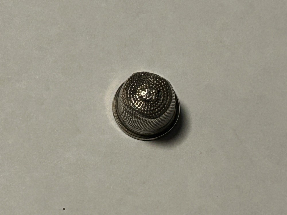 One (1) Antique Sterling Silver Thimble size 8 Pattern Marked Inside no holes