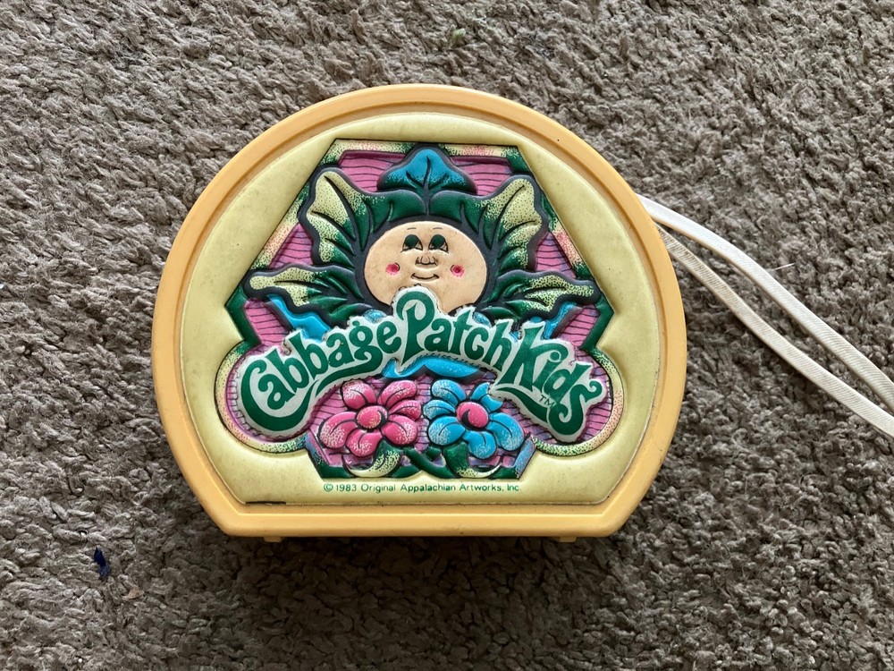 Cabbage Patch Kids Transistor Radio 1983 w/ Strap