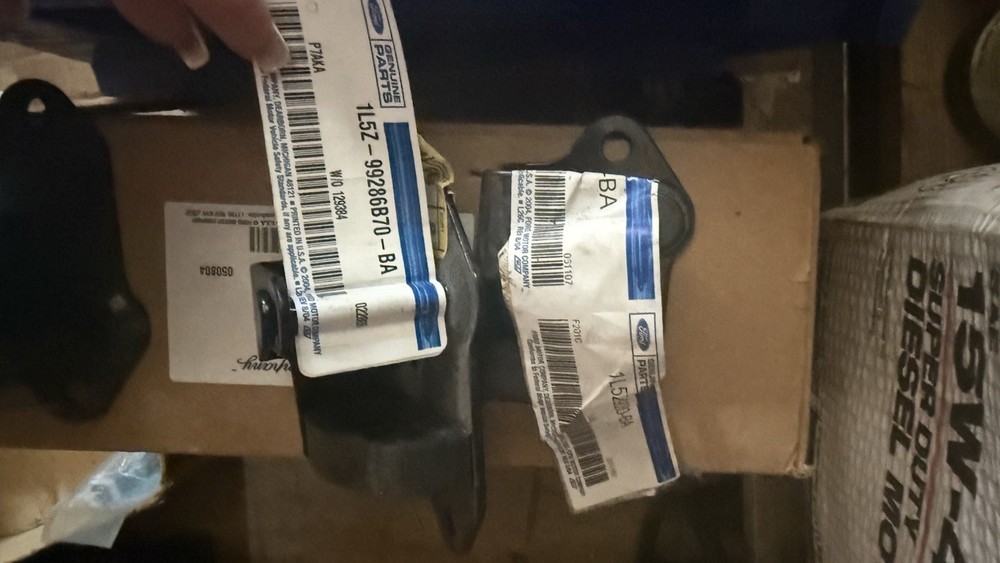 1L5Z-99286B70-BA striker