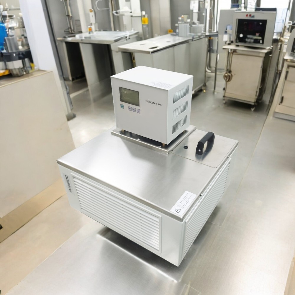 Horizontal Low Temperature Liquid Circulator Pump Chiller Laboratory Water Bath