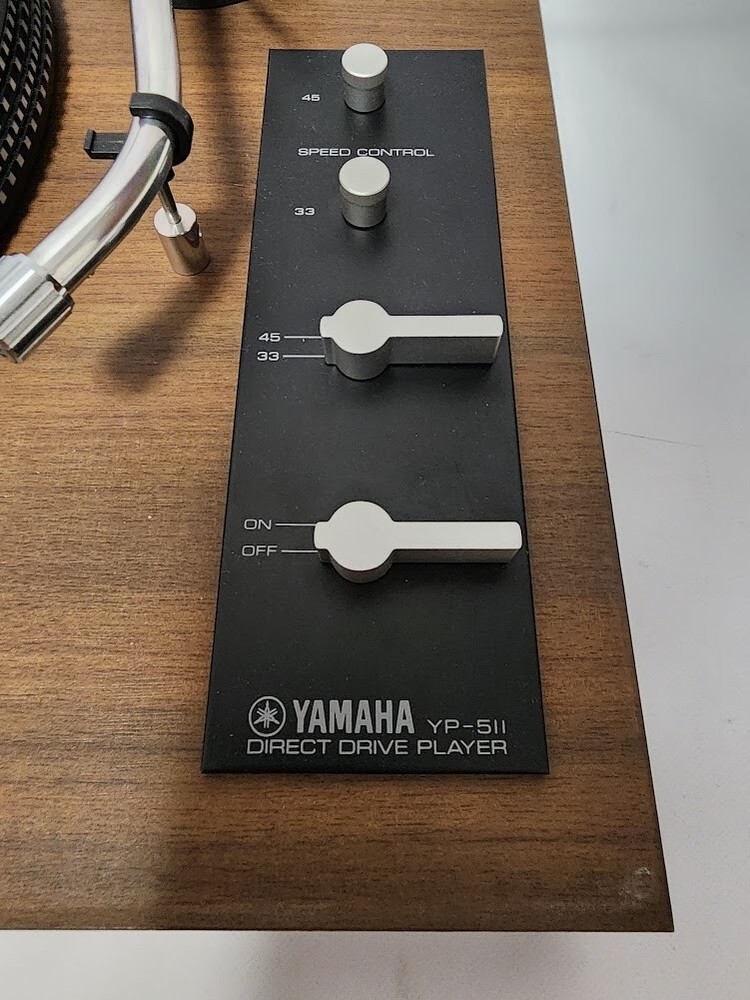 Yamaha YP-511 Direct Drive Record Player Turntable
