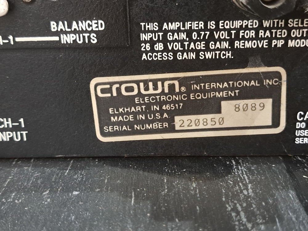 Crown Macro-Tech 2400 2-Channel Power Amplifier