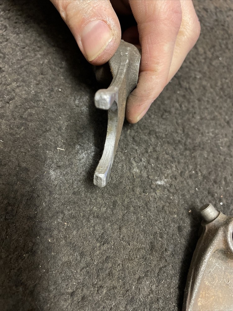 Honda XL185 ‘437’ Gear selector forks