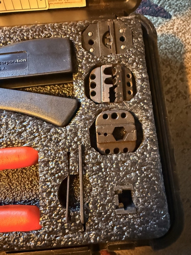 Black Box FT 060 Lan Tool Kit 100 Crimpers