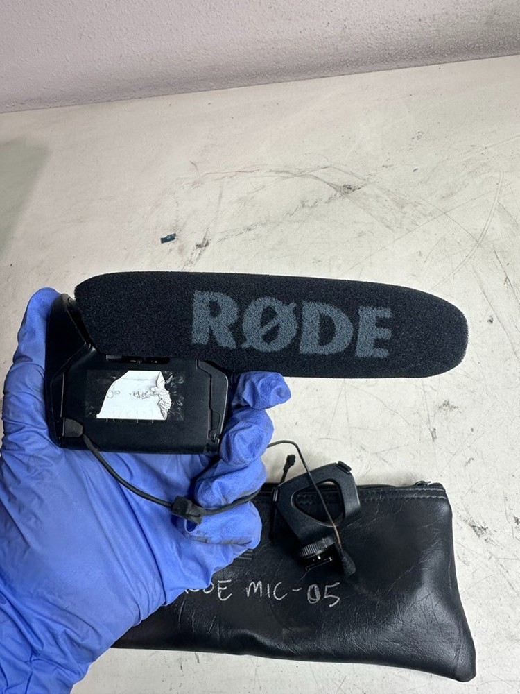 Rode VideoMic Pro On-Camera Shotgun Microphone READ