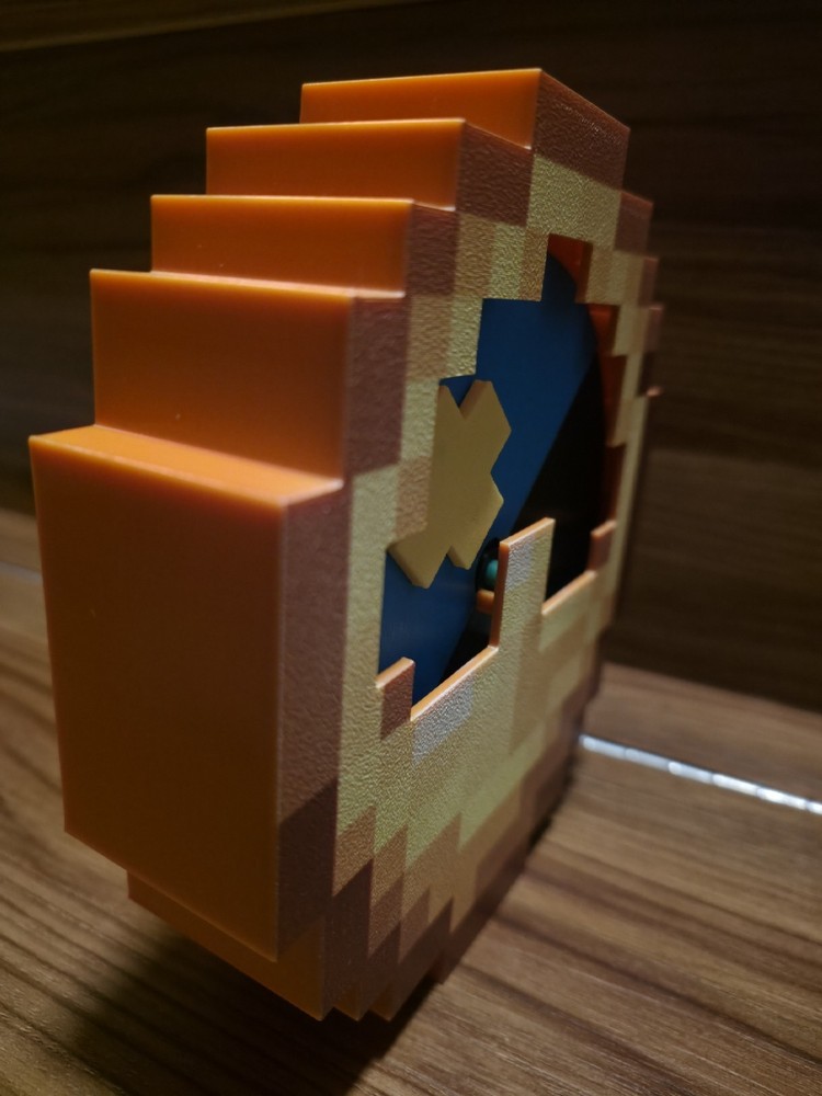 Working Minecraft Clock Unused With Battery And Wall Mountable