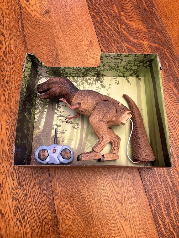 Discovery Remote Control T-Rex, Battery Operated.