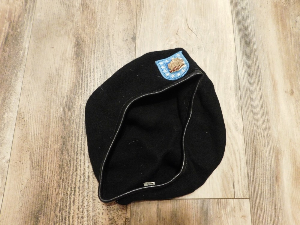 BLACK WOOL BERET SIZE 6 3/4