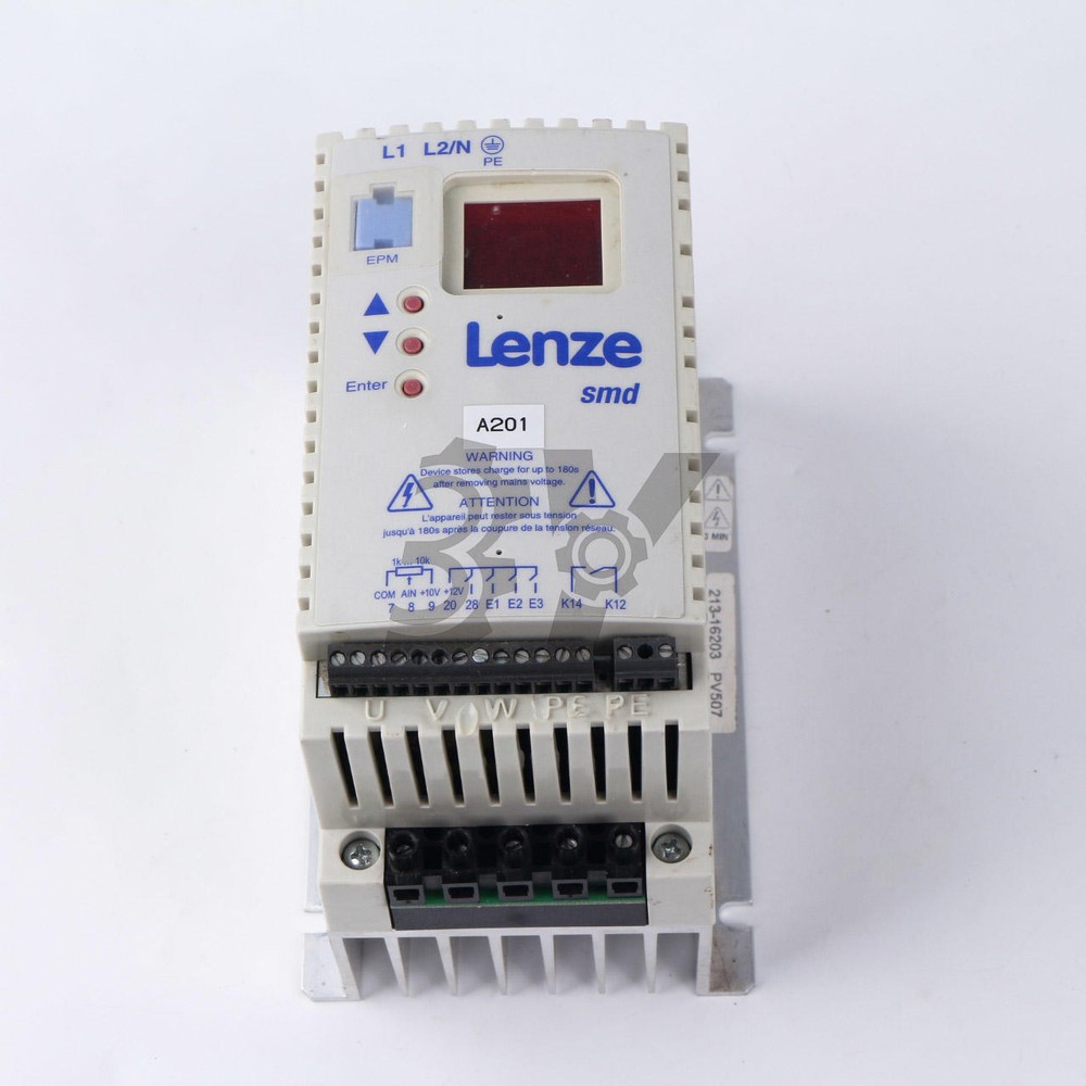 Used 1PC Lenze ESMD751C4TXA frequency converter
