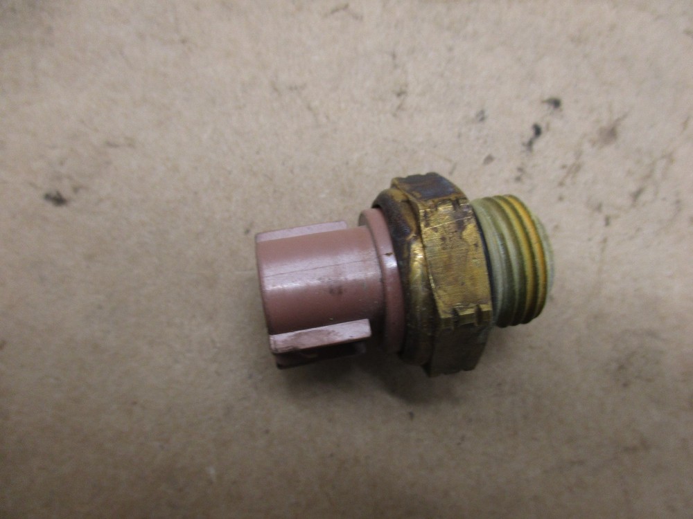 Kawasaki Ninja EX250 2009 (9537) radiator sensor