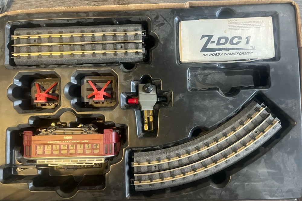 Rail Kibg Ready to Run NYC Transit Trolley Set