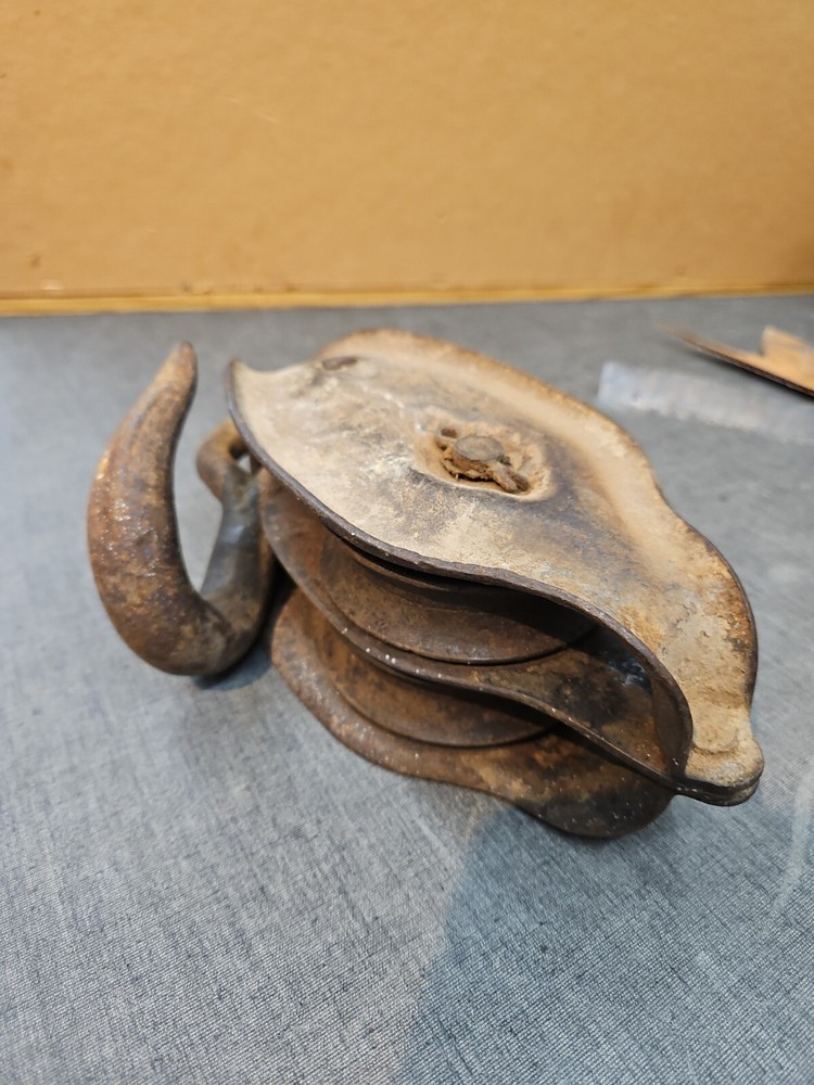 Large Block And Tackle Double Wheel Pully Vintage