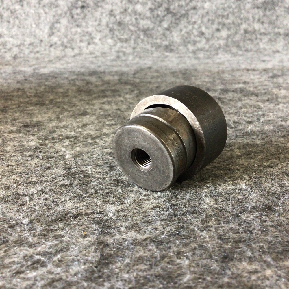 Greenlee 500-4003 Conduit Round Knockout Punch Used