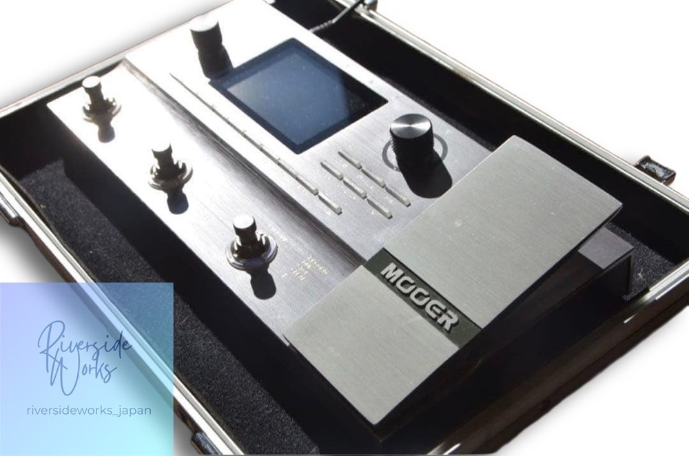 Mooer GE200 Multi-Effects Unit (With Hard Case)