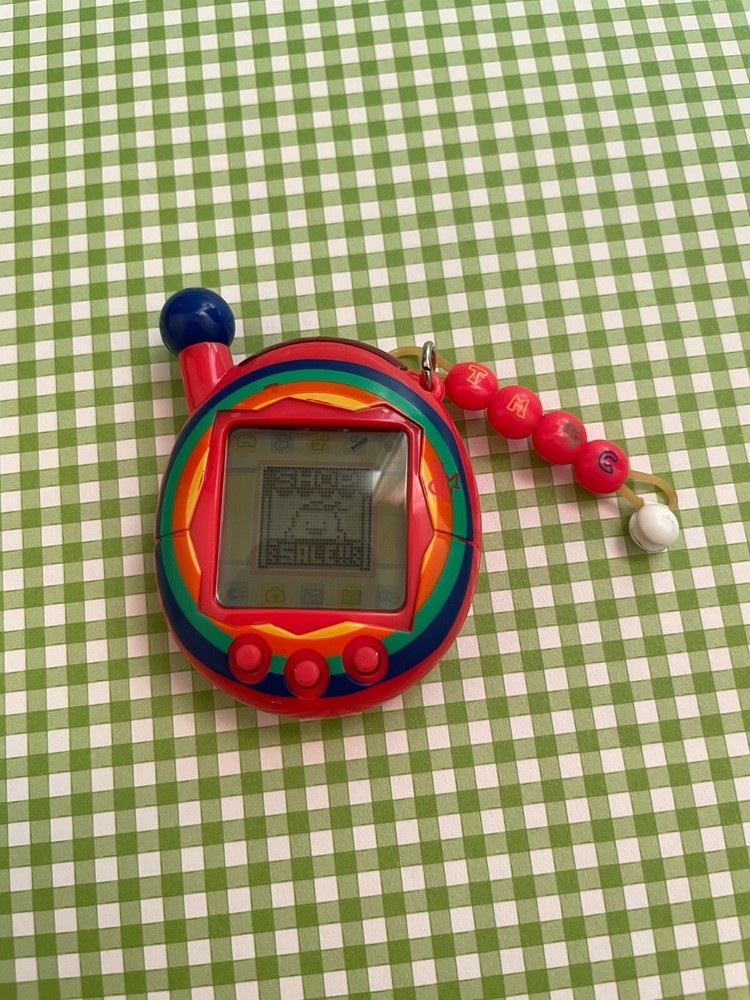 Tamagotchi Connection V4 (English) Rainbow Circle Spiral [Working/Tested]