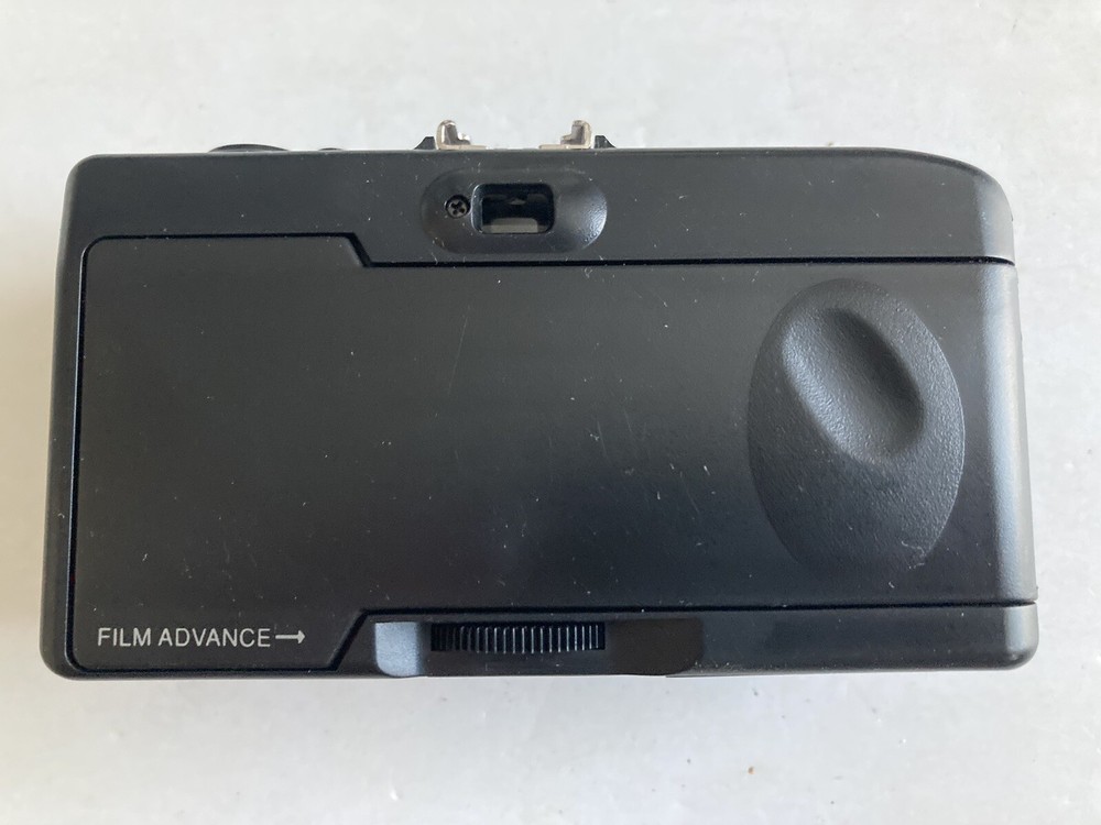 Vivitar EZ 35 35mm Focus Free Camera UNTESTED