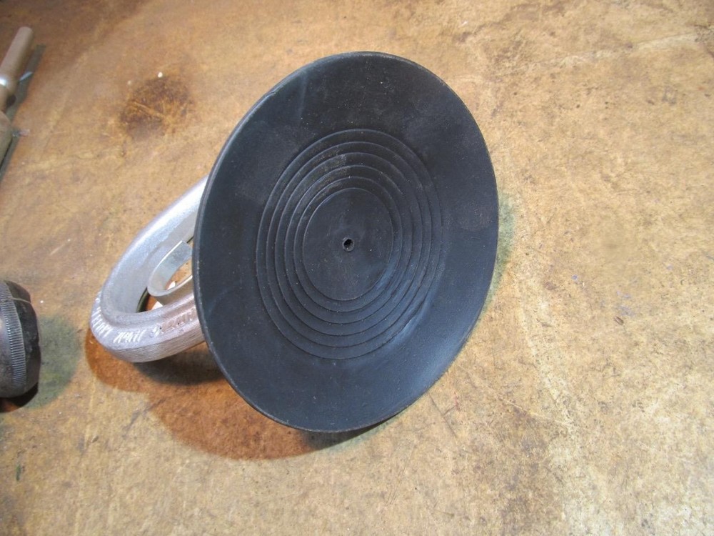 Atlantic India Rubber Co No 1 Suction Cup Glass Lifter Dent Puller