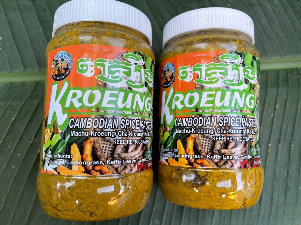 Kroeung 3 Jars (Cambodian spice Paste 19 Oz Per Jar)