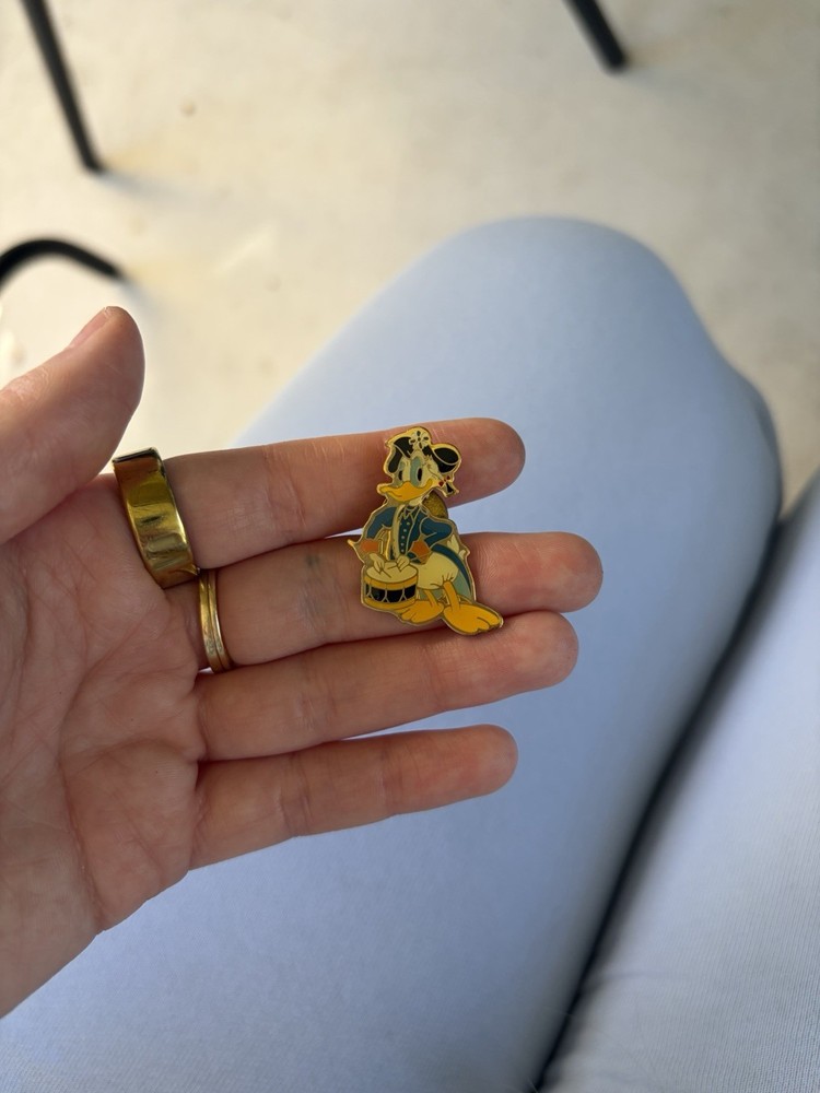 Donald Duck Disney Pin