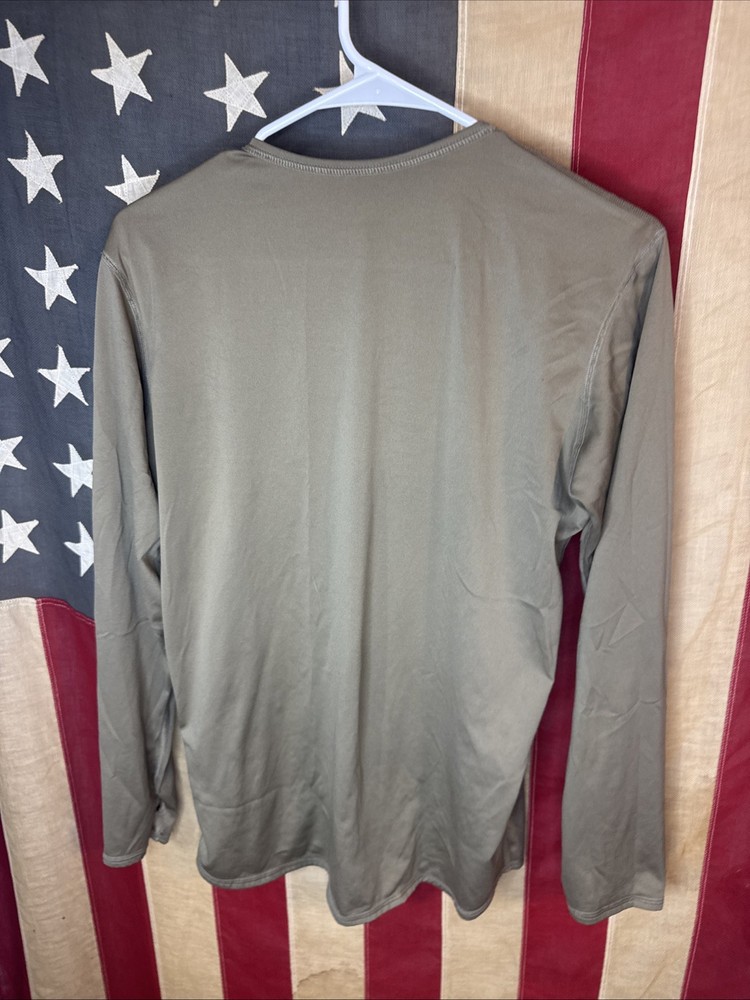 Medium Regular Coyote Silk Weight Undershirt Top ECWCS Army D465