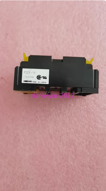 1Pcs Used Omron relay base P2CF-11