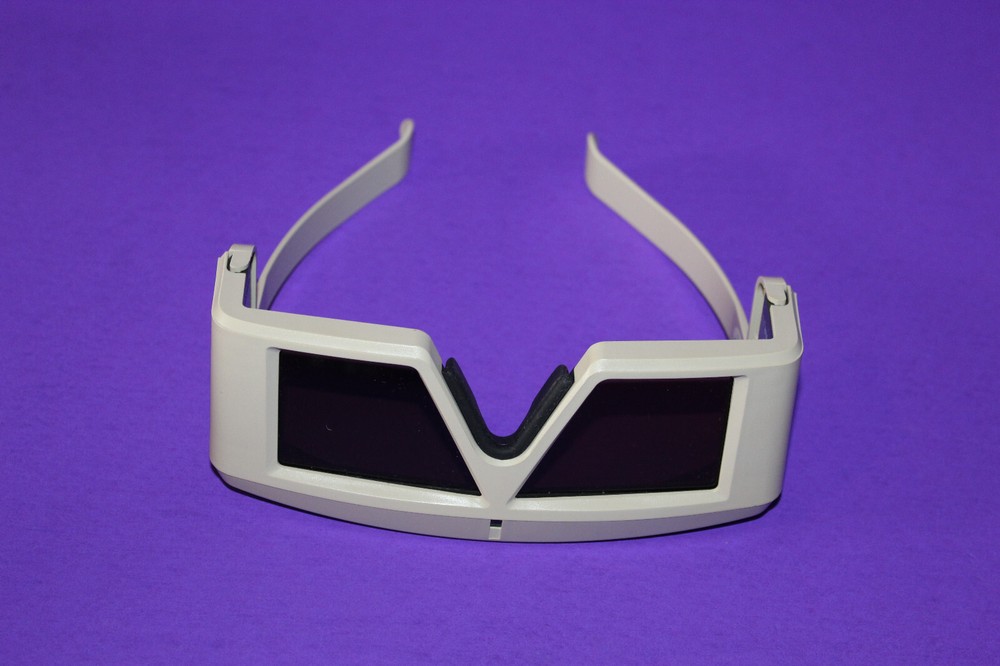 StereoGraphics Crystal Eyes 3D & Transmitter & Stand with COA