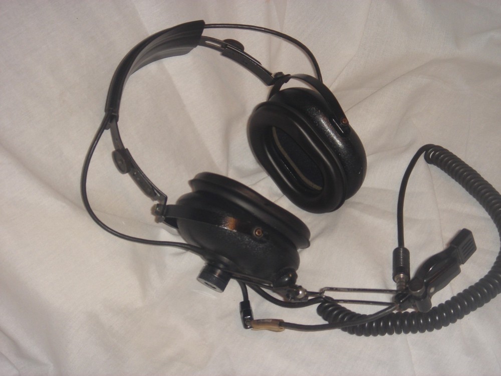 Astrocom Electronics Microphone Dynamic M-87/AIC DYNAMIC Aviation Headset