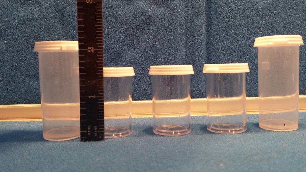 Clear plastic vials, 10 pcs.