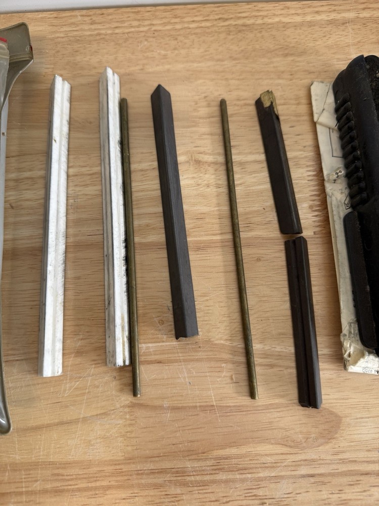 Spyderco Tri-Angle Sharpmaker Kit Knife Sharpening System One Stone Broken