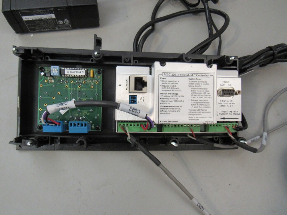Extron MLC 226 IP DV+ MediaLink Controller with cables & power cord