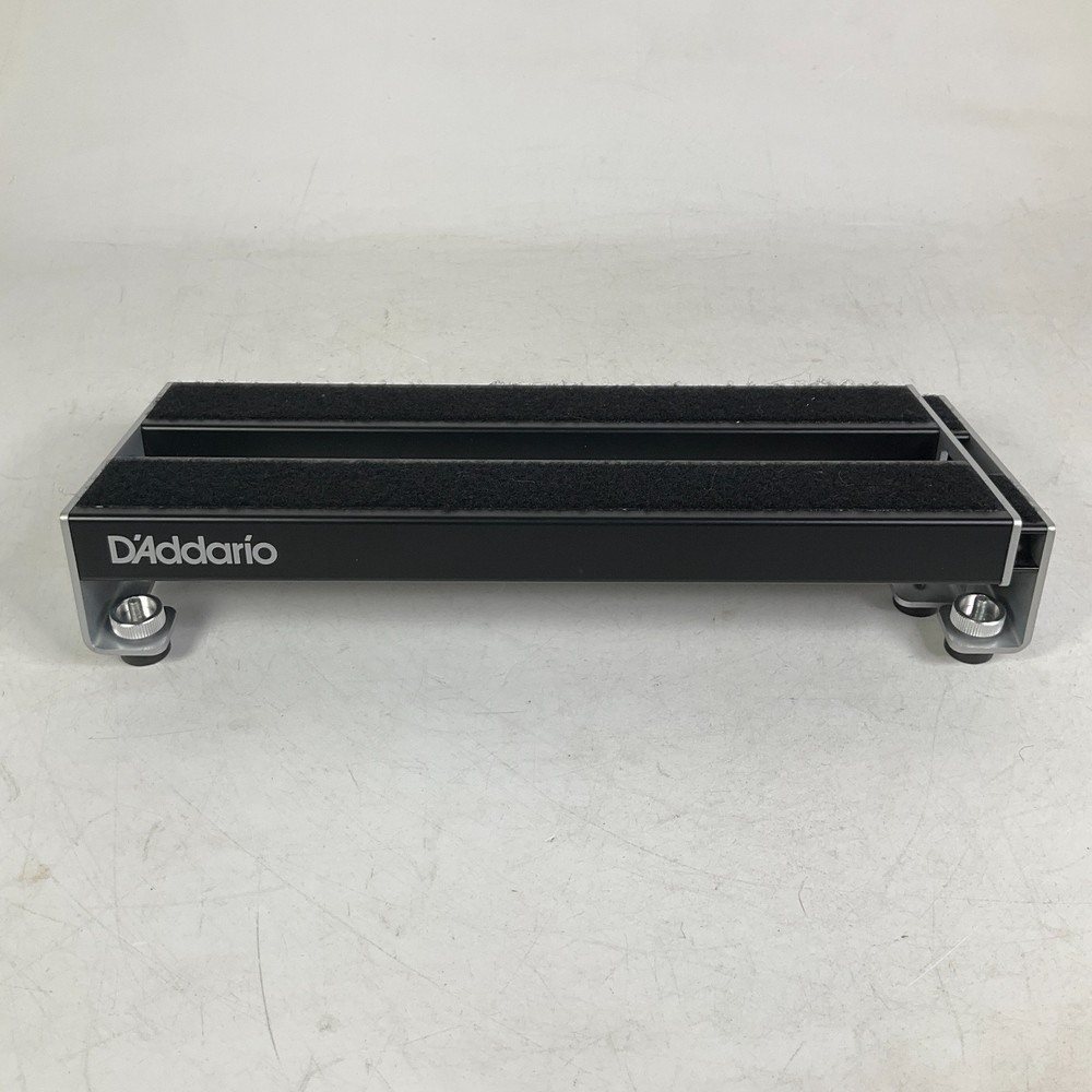 D'Addario XPND Pedalboard Small Black With Range Maxx Case