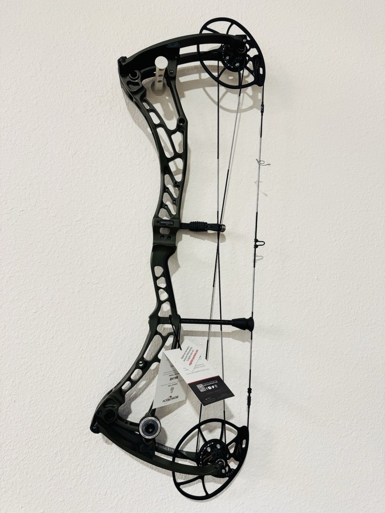 New RH Bowtech Solution LS 60-70# Green