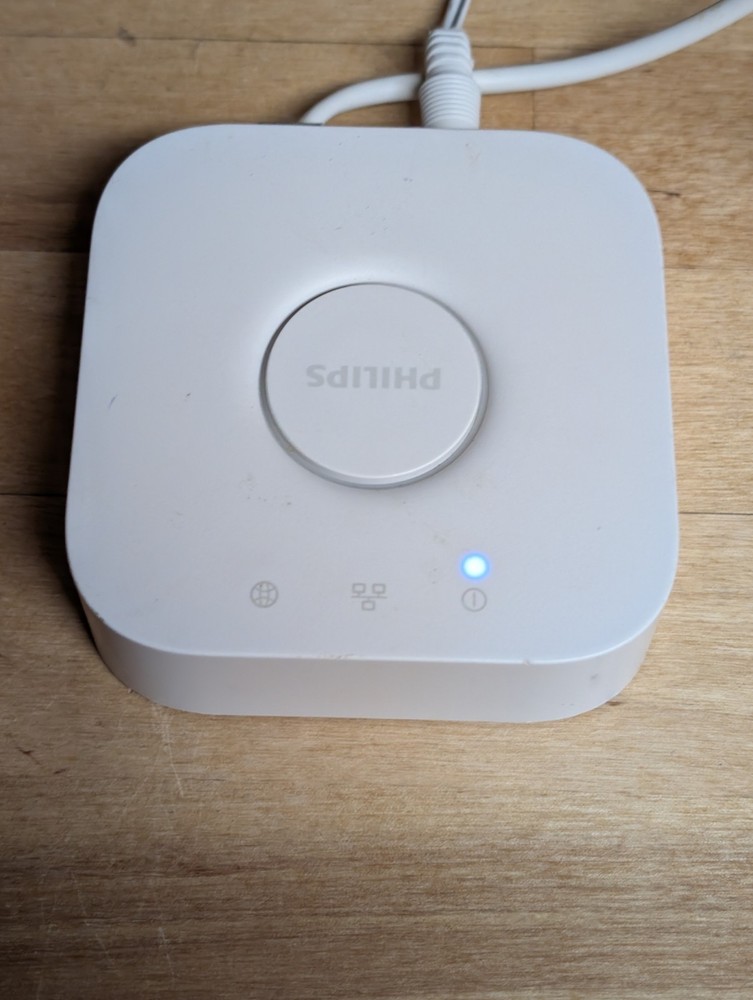 Philips Hue Bridge (3rd Generation) Lighting Controller Hub - White used