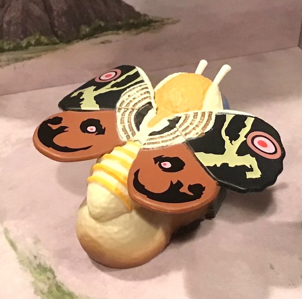 MOTHRA EMERGING SD VINYL FINGER PUPPET FIGURE