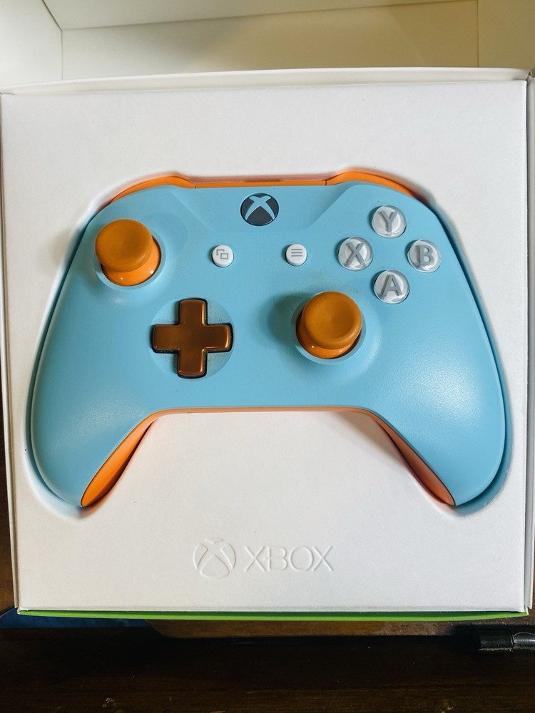 Microsoft Xbox Wireless Controller for Xbox X/S/One and Windows