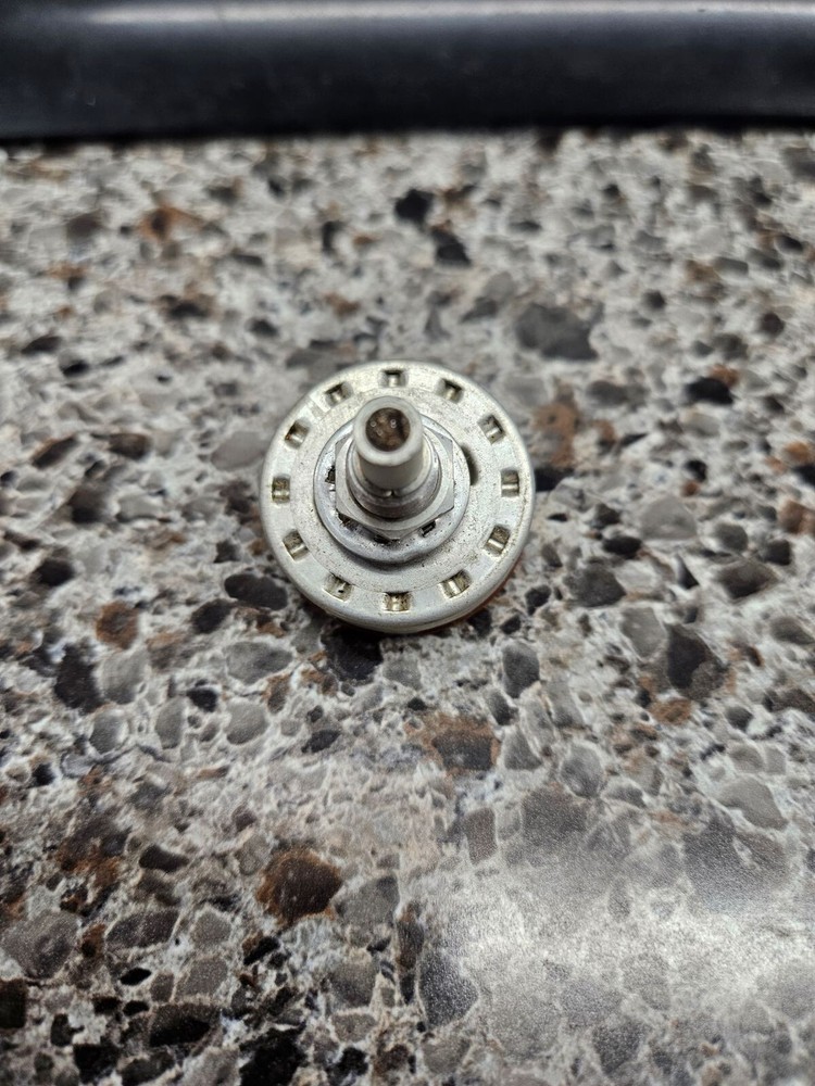 GLEANER COMBINE ROTARY SELECTOR SWITCH 71172134