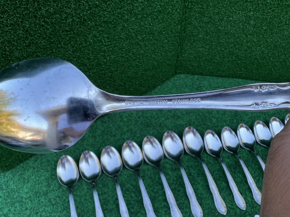 Oneida Custom Plantation Stainless Steel Flatware 33 Piece Lot