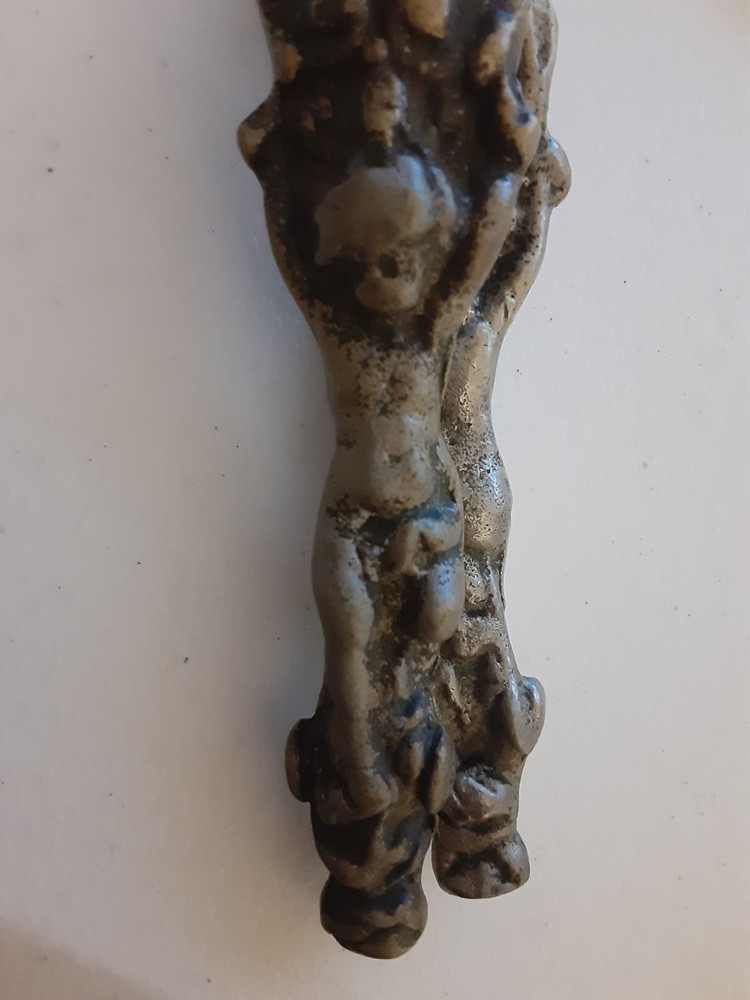 VTG./ ANTIQUE SOLID BRASS NUTCRACKER W/ CHERUB HANDLES