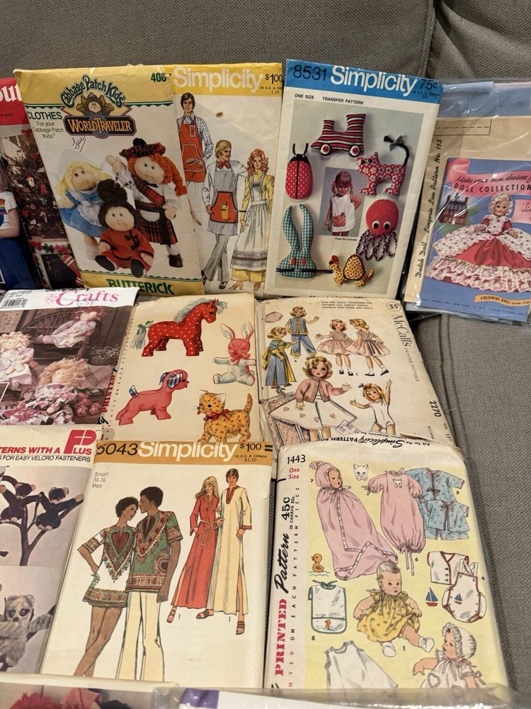 Vintage Cardboard Sewing Patterns Storage Box Minnesota Fabrics with Sewing Pate