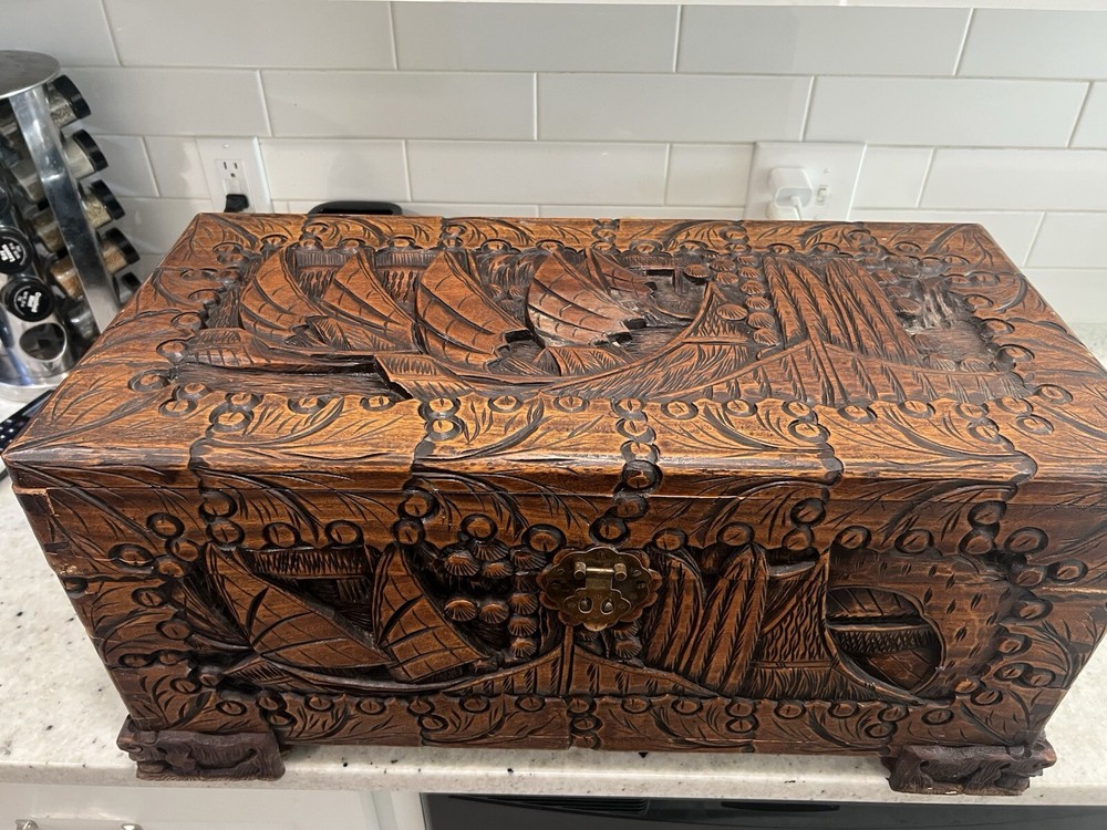 Chest (Wooden)