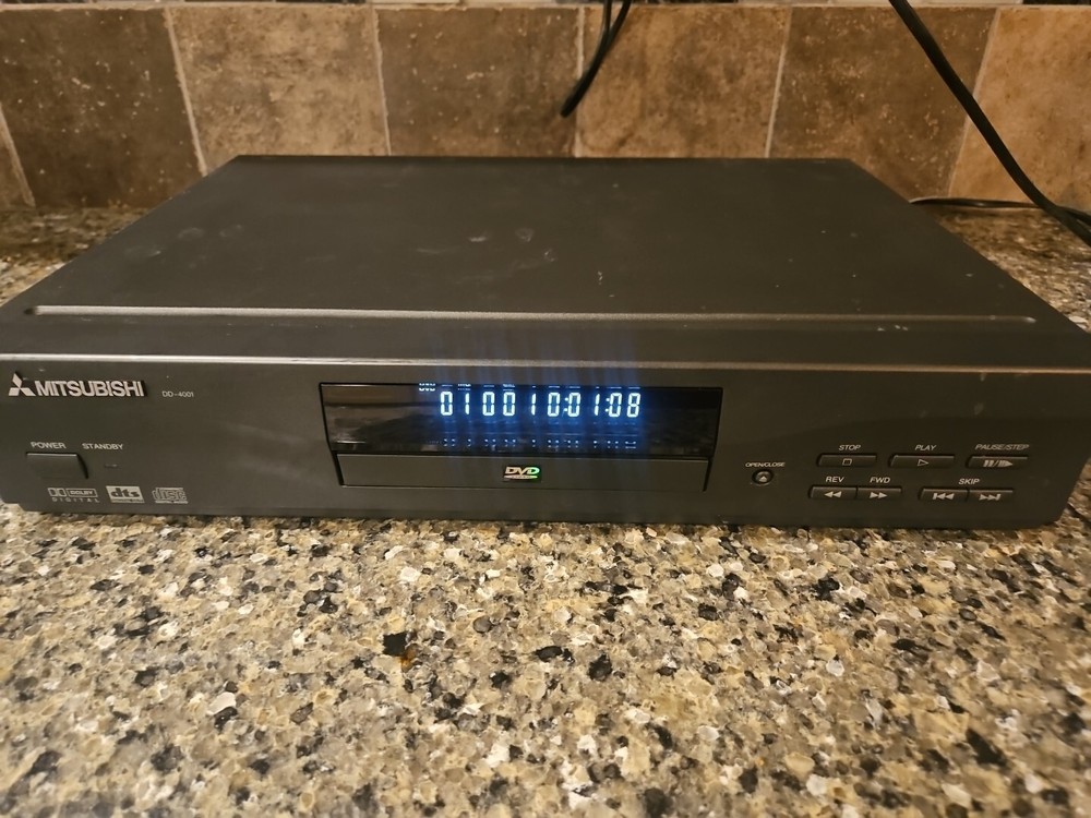 MITSUBISHI DVD Player DD - 4001 Dolby Digital Dts